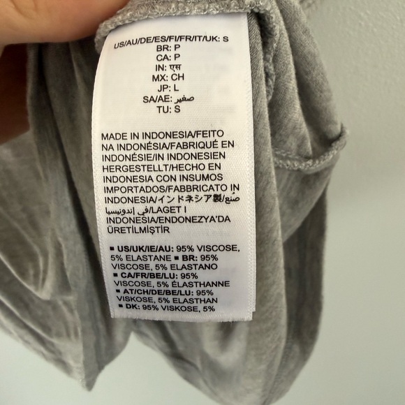 Daily Ritual Women’s Bamboo Lightweight Gray Short-Sleeve Pocket Tee Size Small - Picture 3 of 4